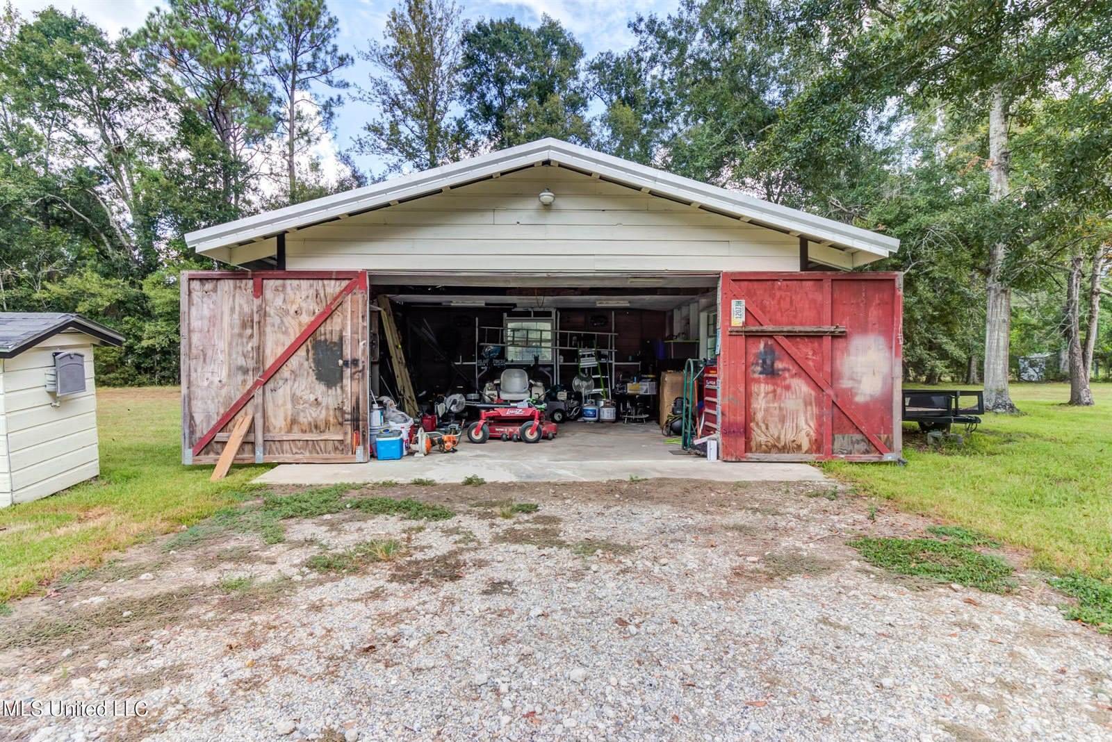 8386 County Farm Road, Long Beach, MS 39560