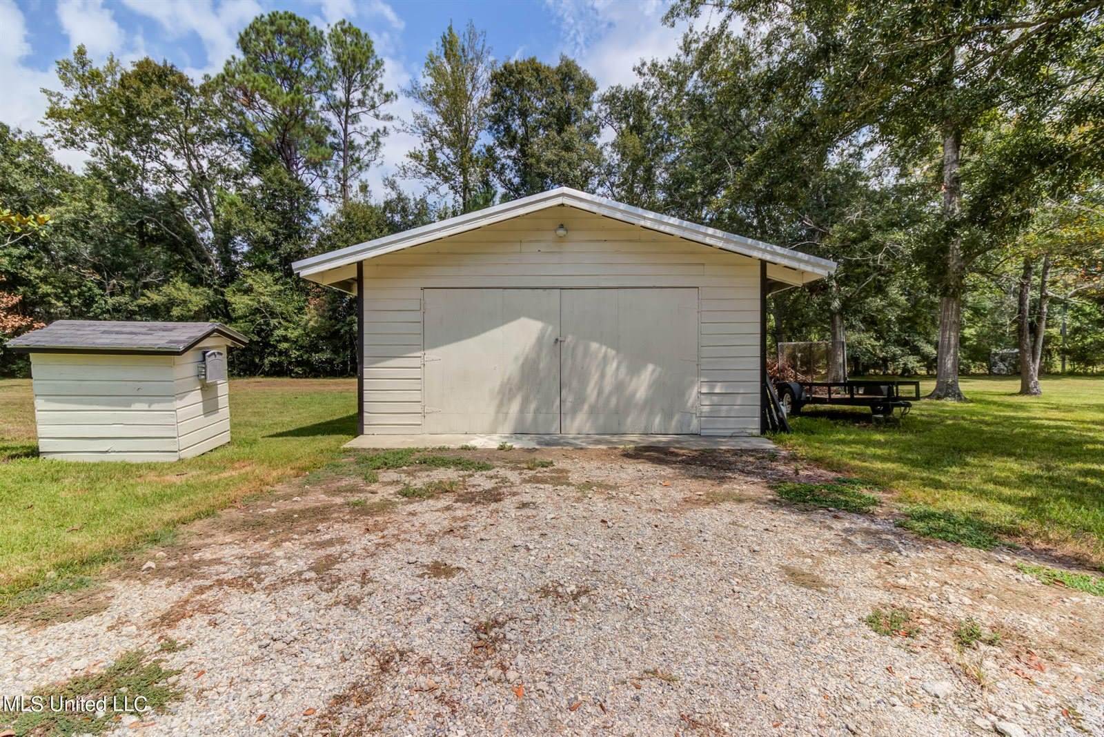 8386 County Farm Road, Long Beach, MS 39560