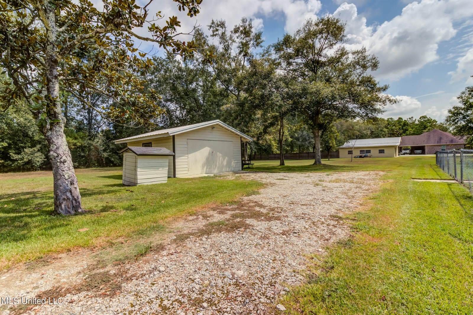 8386 County Farm Road, Long Beach, MS 39560