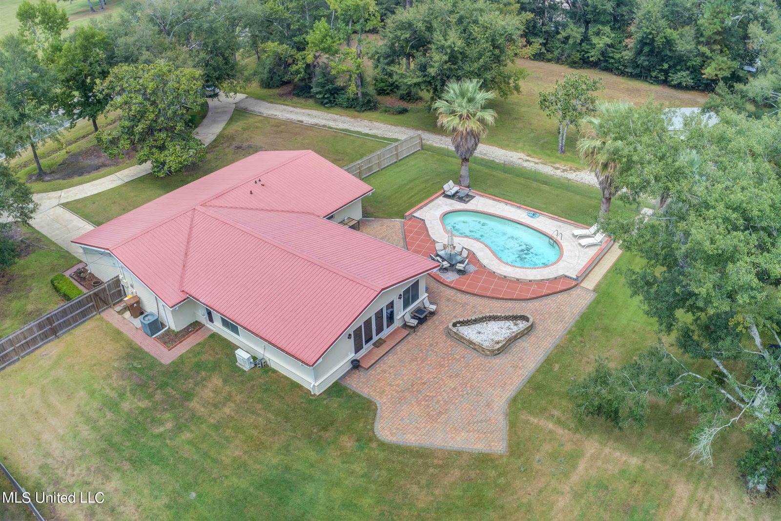 8386 County Farm Road, Long Beach, MS 39560