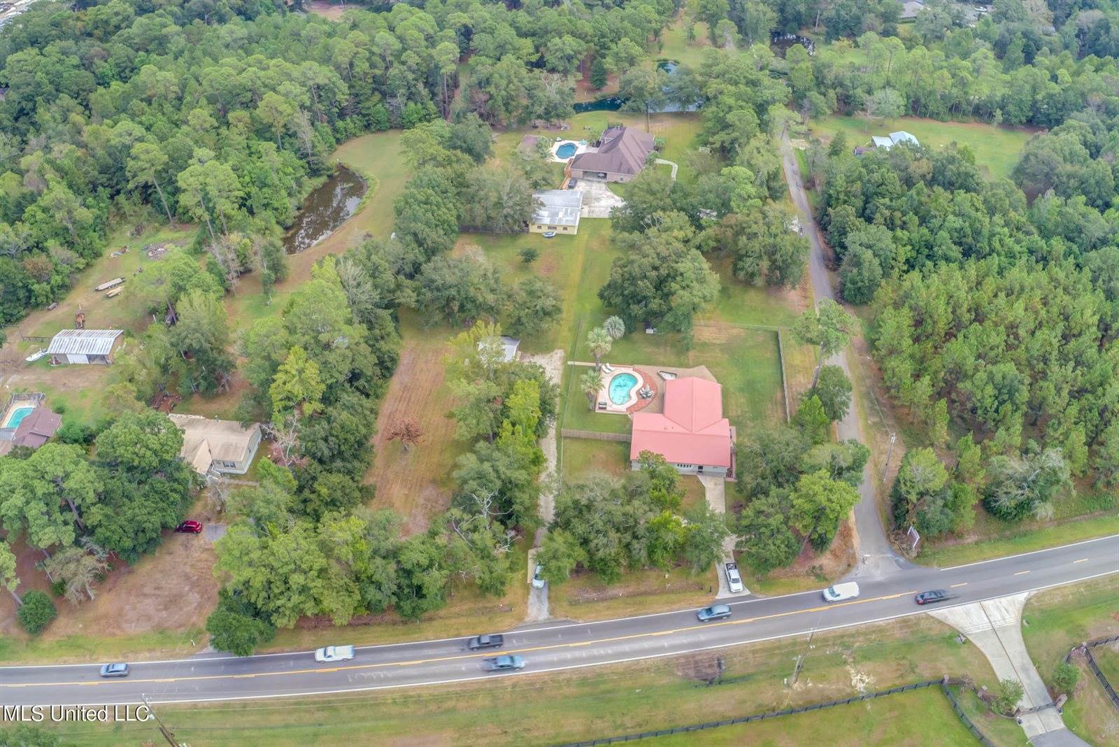 8386 County Farm Road, Long Beach, MS 39560