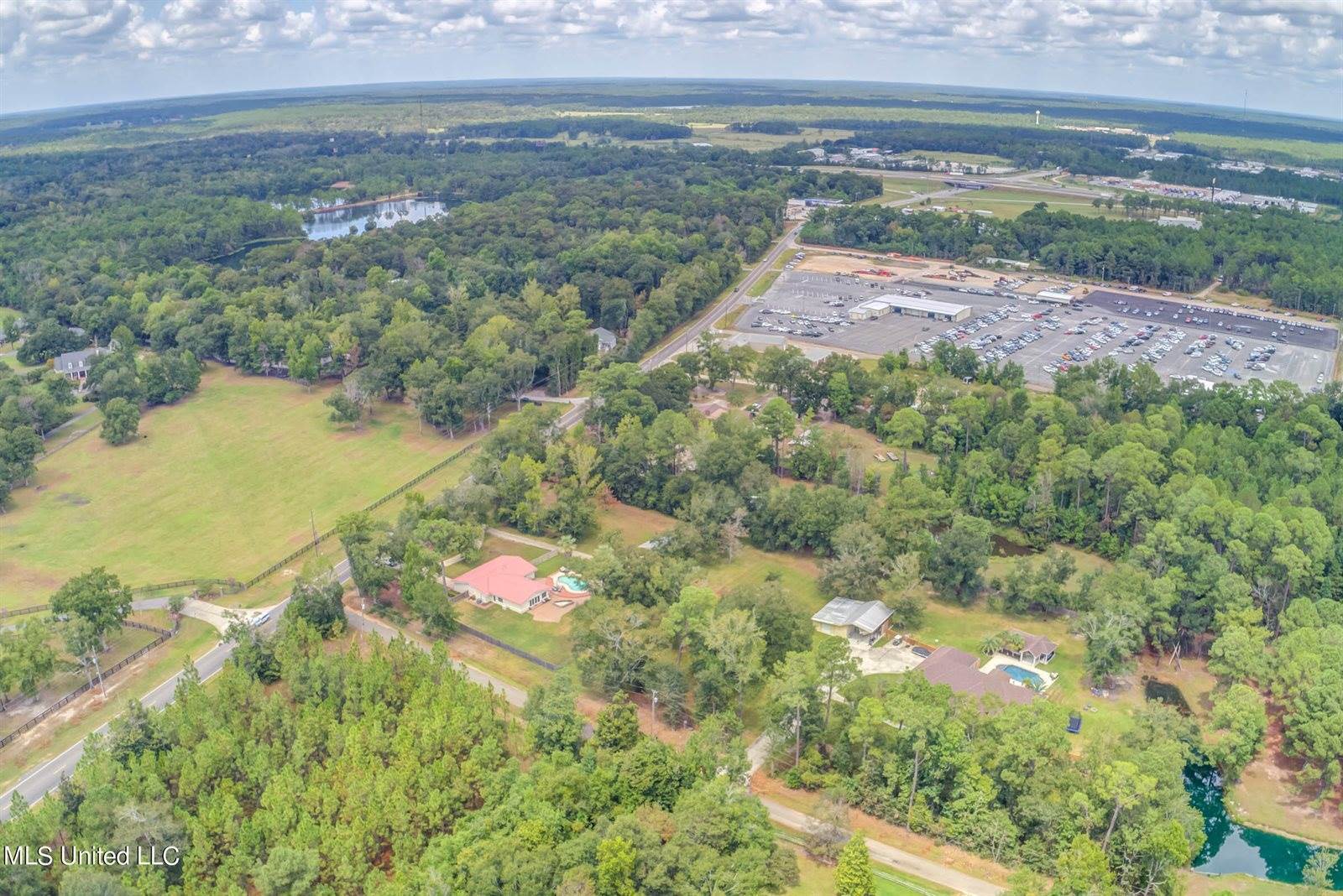 8386 County Farm Road, Long Beach, MS 39560