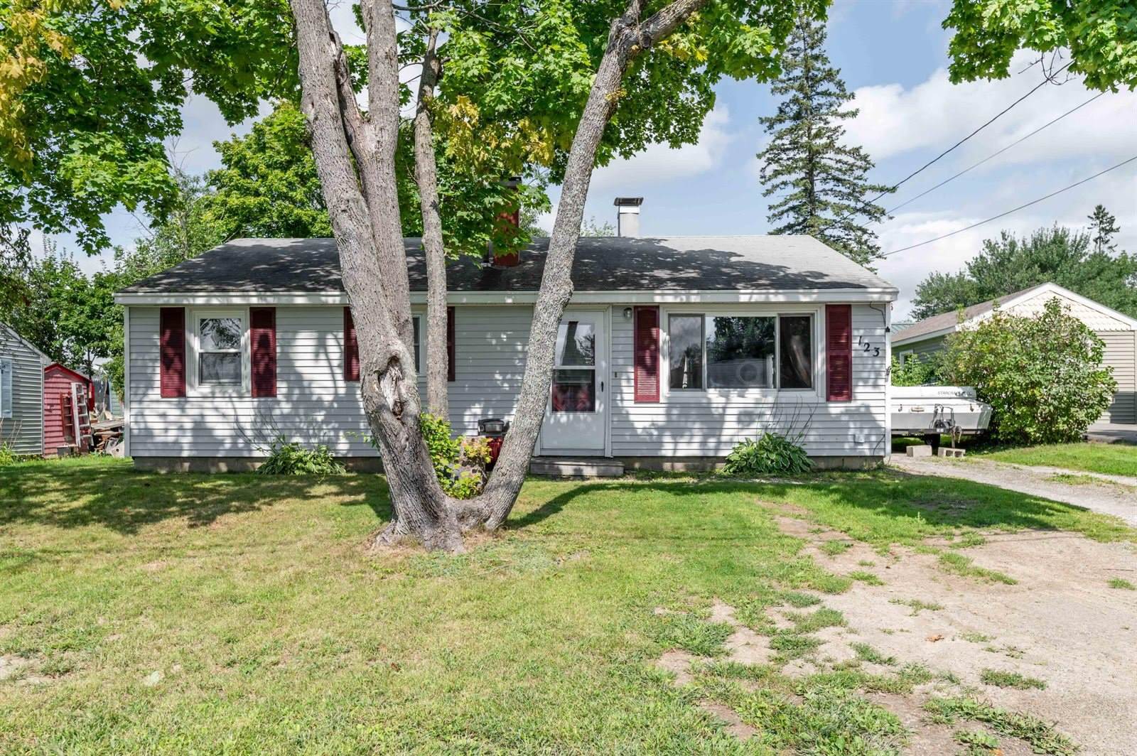 123 Thorton Road, Bangor, ME 04401