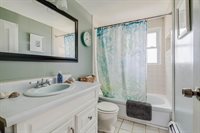 123 Thorton Road, Bangor, ME 04401