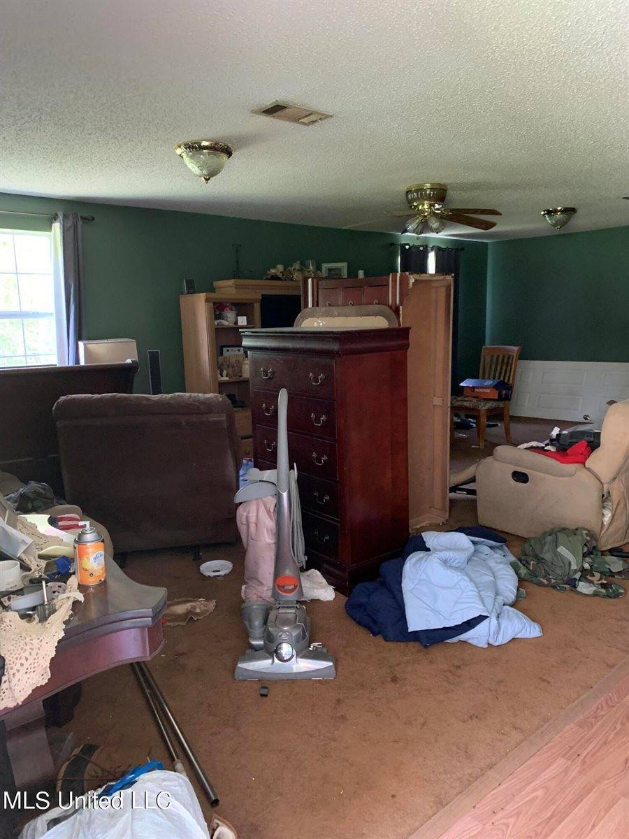 18004 West 3rd Street, Saucier, MS 39574