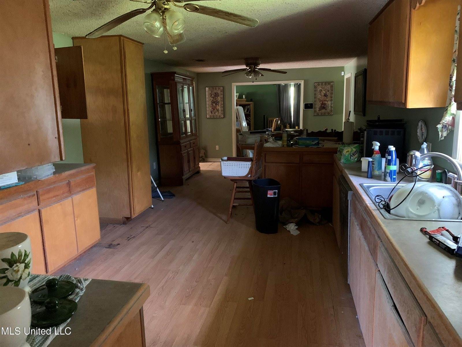 18004 West 3rd Street, Saucier, MS 39574