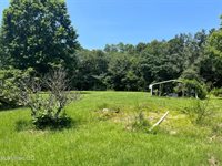 18004 West 3rd Street, Saucier, MS 39574