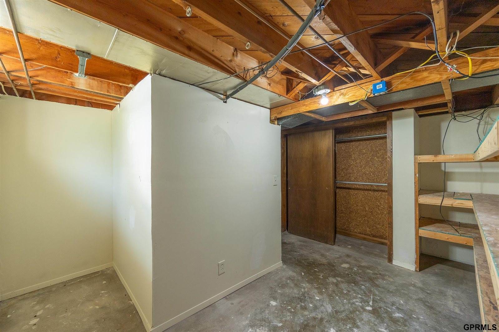 4117 N 60 Street, Omaha, NE 68104