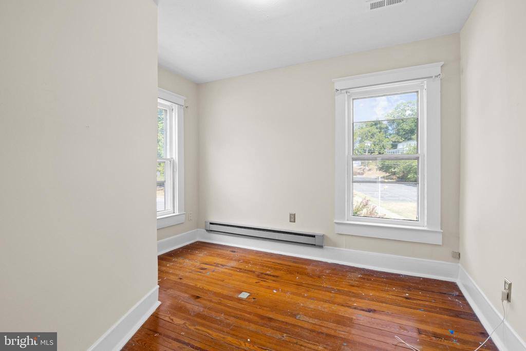 108 Luray Avenue, Front Royal, VA 22630