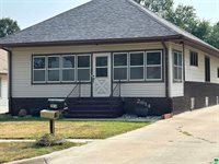 2614 Washington Ave., Sioux City, IA 51106