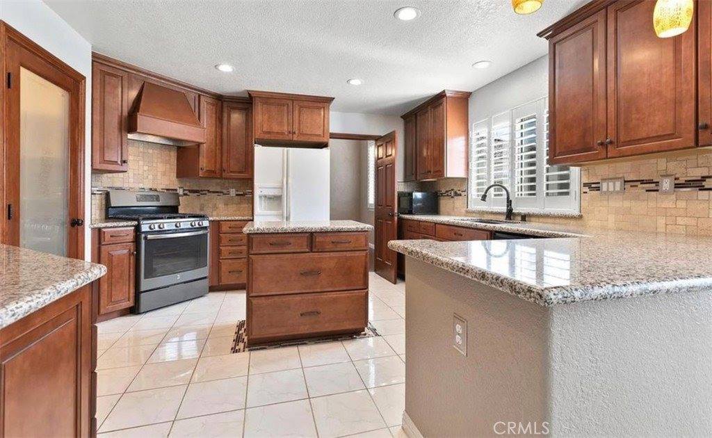 44319 Westridge Drive, Lancaster, CA 93536