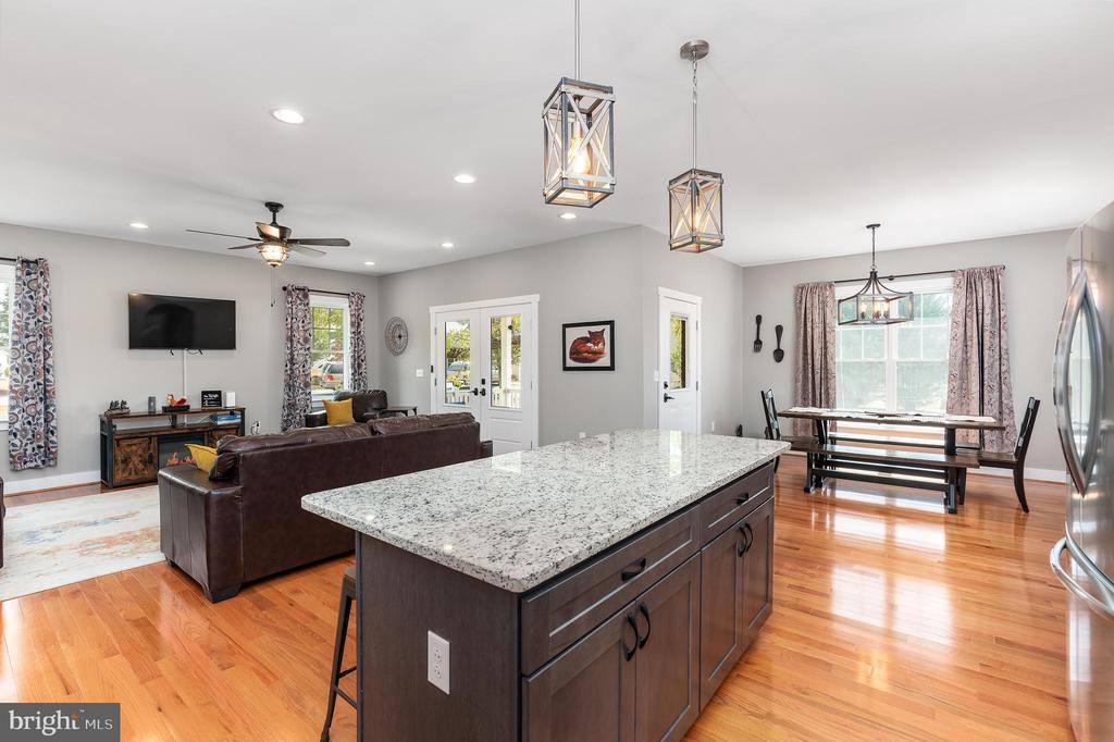 9242 Mcgaheysville, Mc Gaheysville, VA 22840