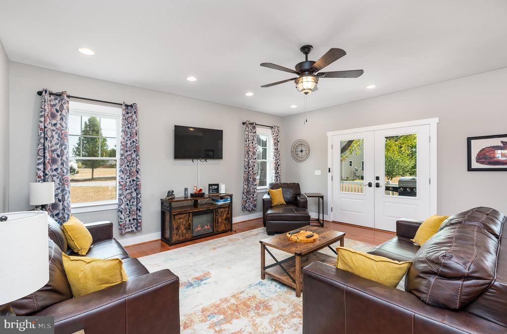 9242 Mcgaheysville, Mc Gaheysville, VA 22840