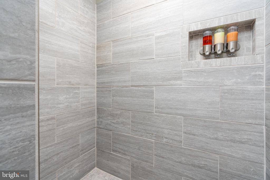 9242 Mcgaheysville, Mc Gaheysville, VA 22840