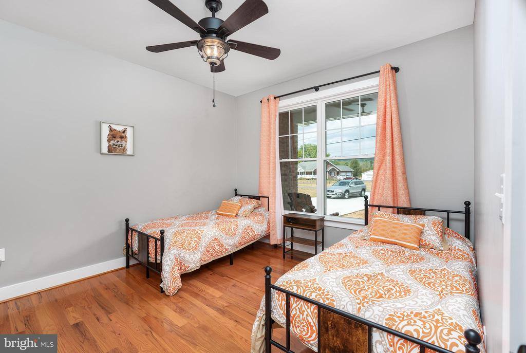 9242 Mcgaheysville, Mc Gaheysville, VA 22840