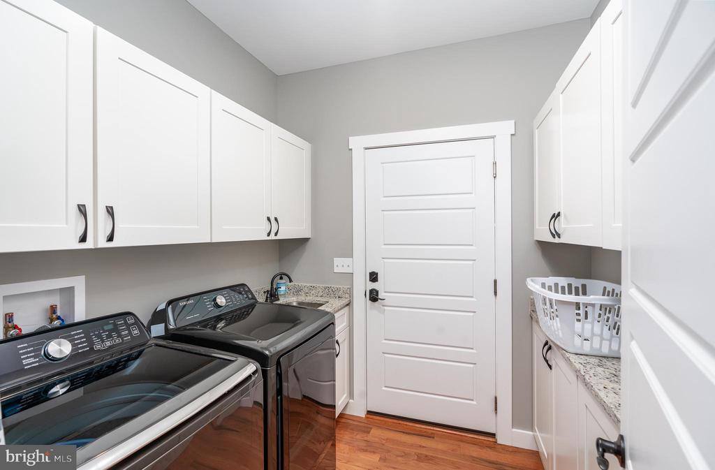 9242 Mcgaheysville, Mc Gaheysville, VA 22840