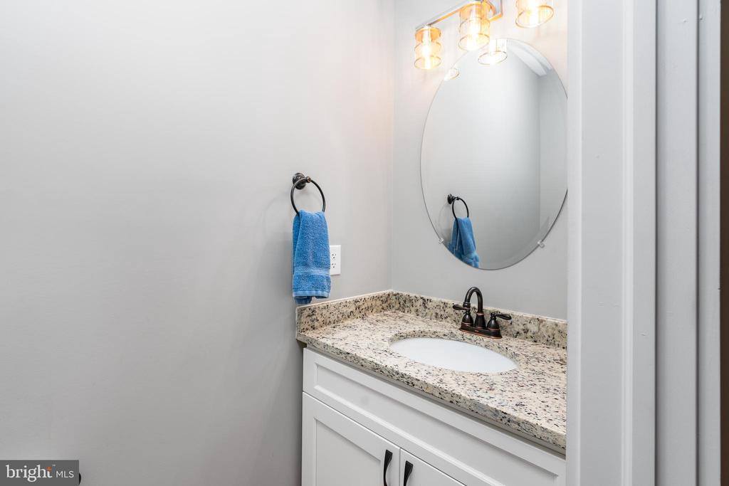 9242 Mcgaheysville, Mc Gaheysville, VA 22840