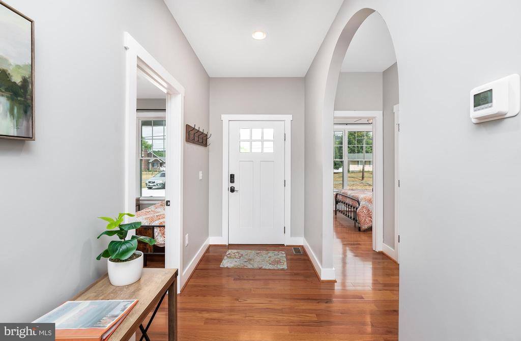 9242 Mcgaheysville, Mc Gaheysville, VA 22840