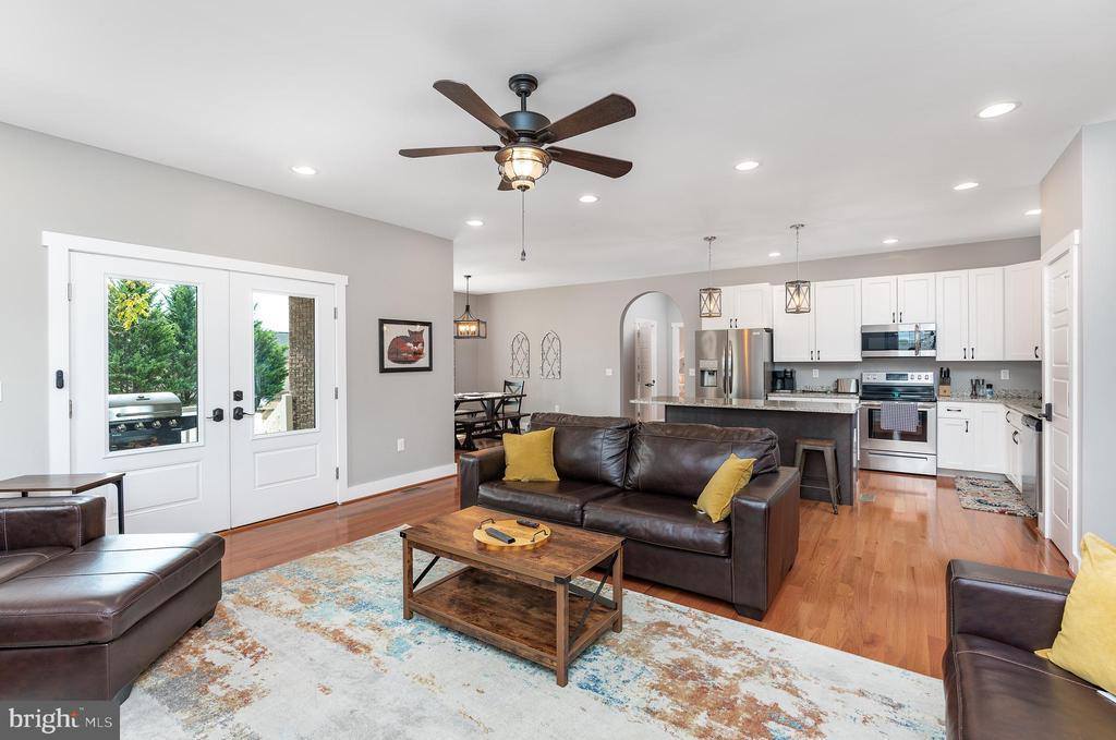 9242 Mcgaheysville, Mc Gaheysville, VA 22840