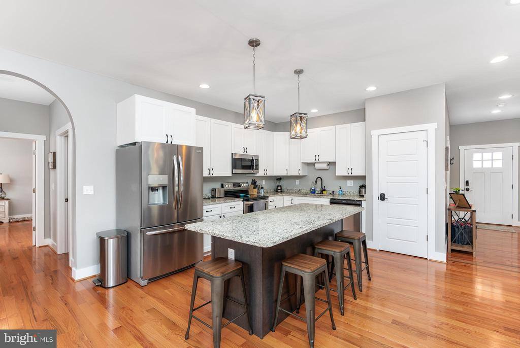 9242 Mcgaheysville, Mc Gaheysville, VA 22840