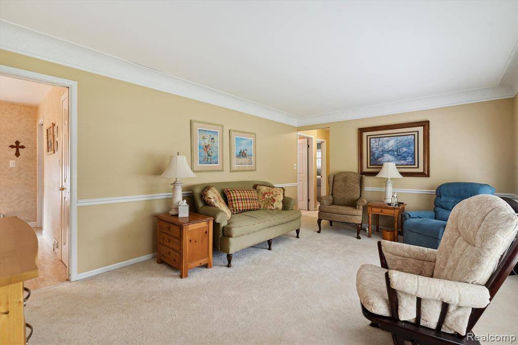 36711 Greenbush Road, Wayne, MI 48184