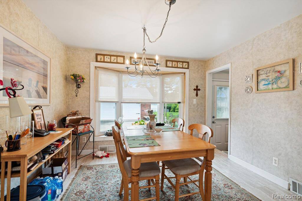 36711 Greenbush Road, Wayne, MI 48184