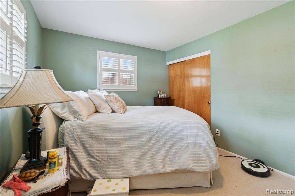 36711 Greenbush Road, Wayne, MI 48184