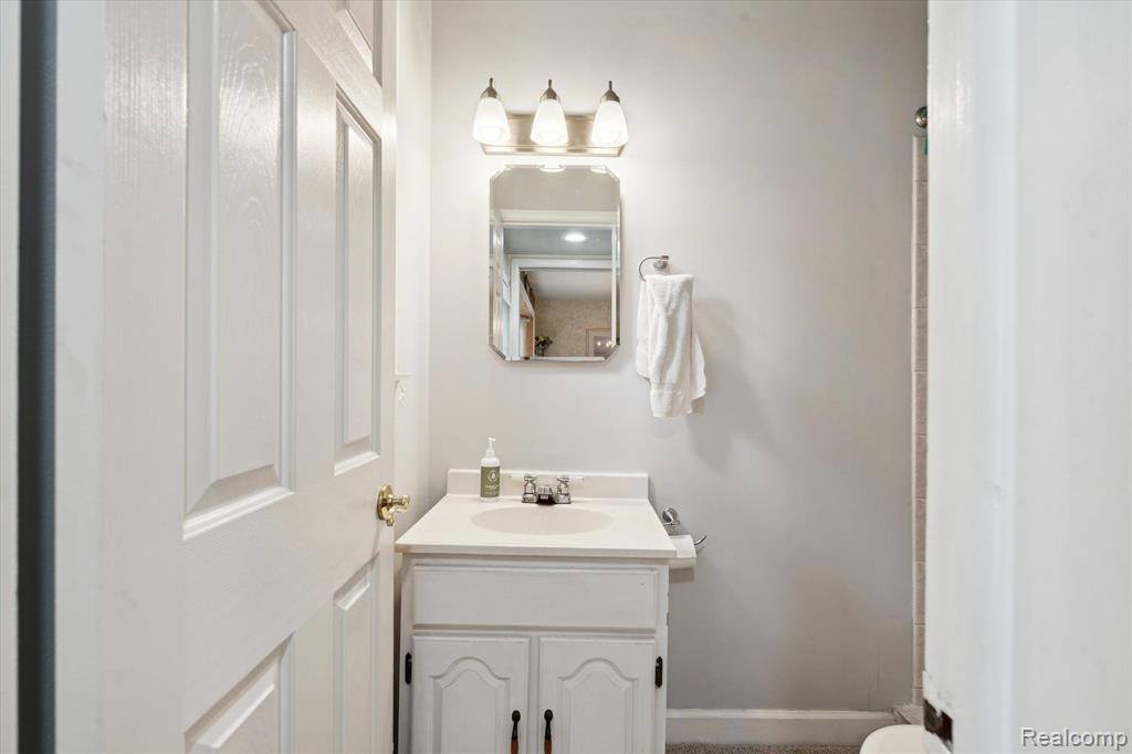 36711 Greenbush Road, Wayne, MI 48184