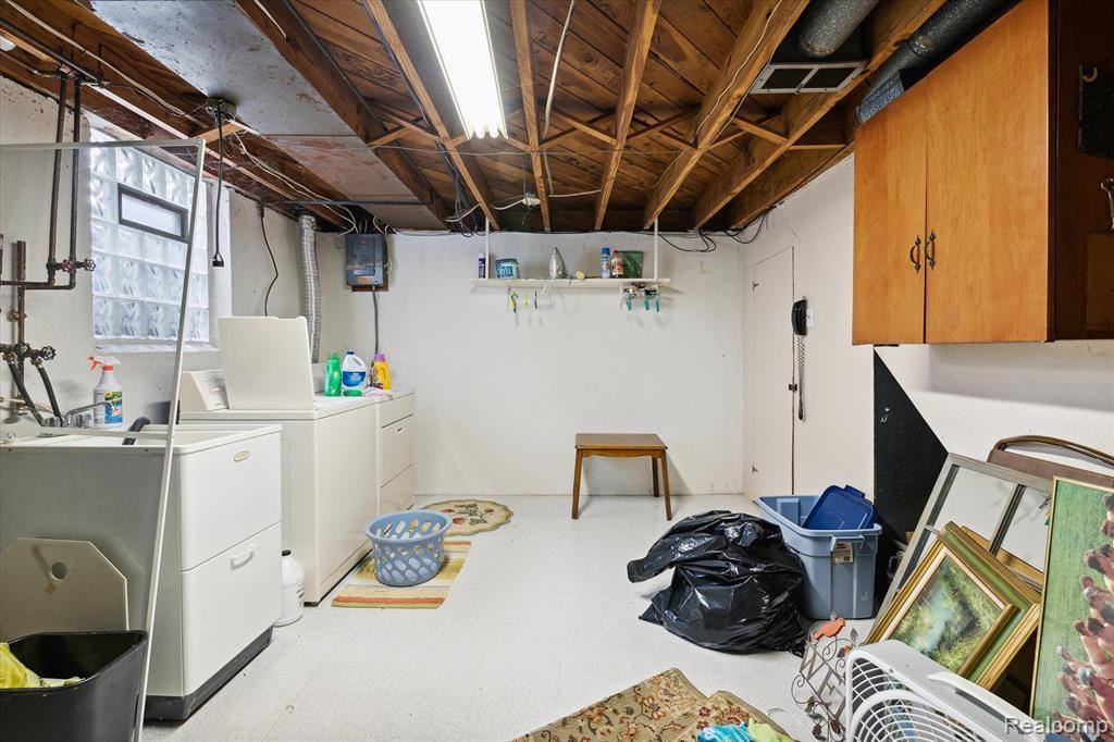 36711 Greenbush Road, Wayne, MI 48184