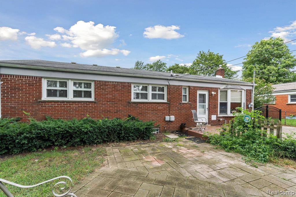 36711 Greenbush Road, Wayne, MI 48184