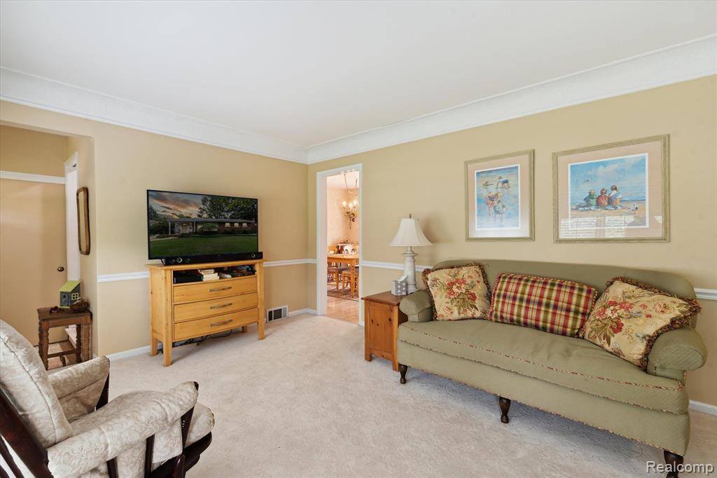 36711 Greenbush Road, Wayne, MI 48184