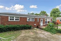 36711 Greenbush Road, Wayne, MI 48184