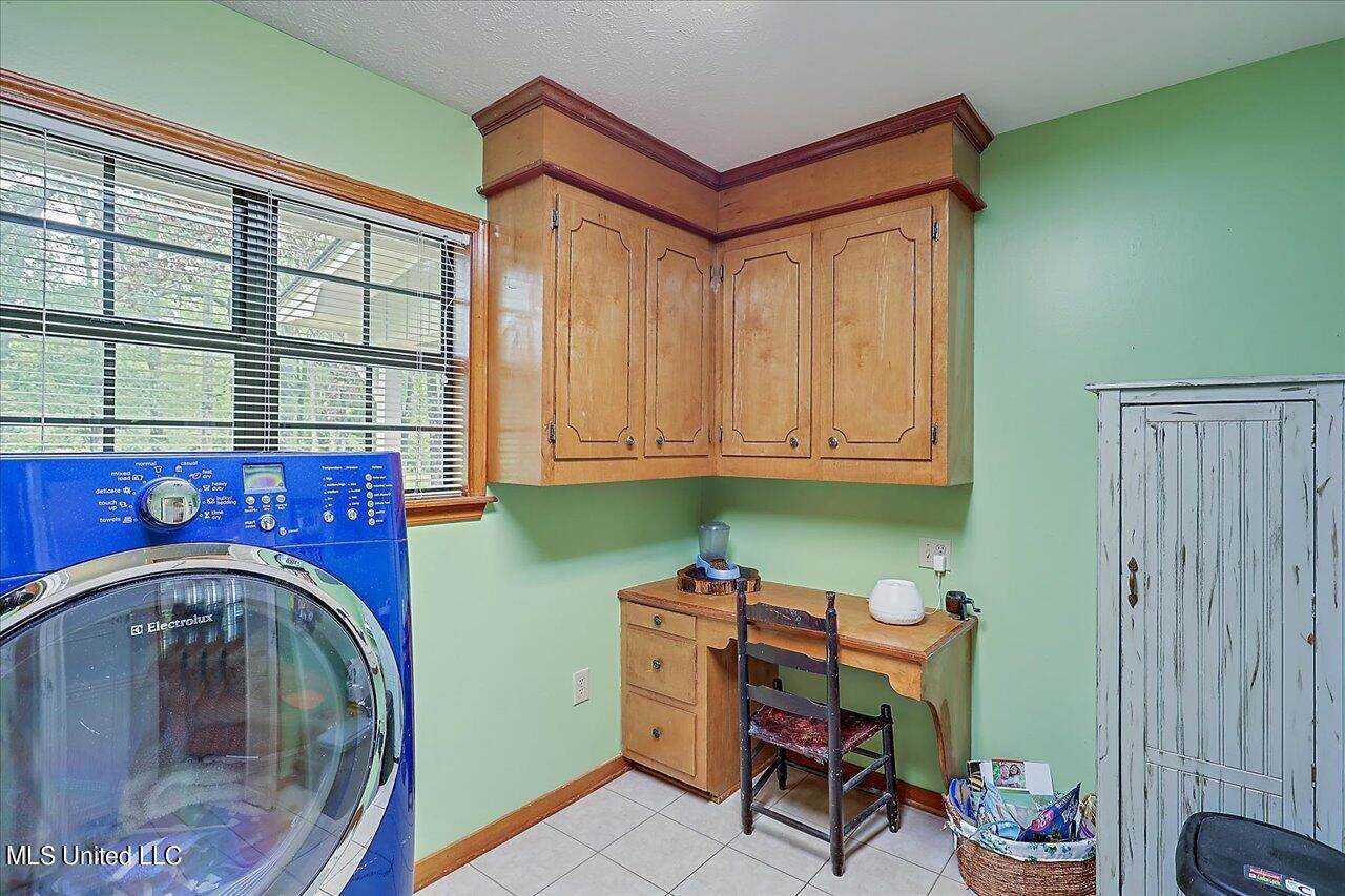 276 Springwood Drive, Terry, MS 39170