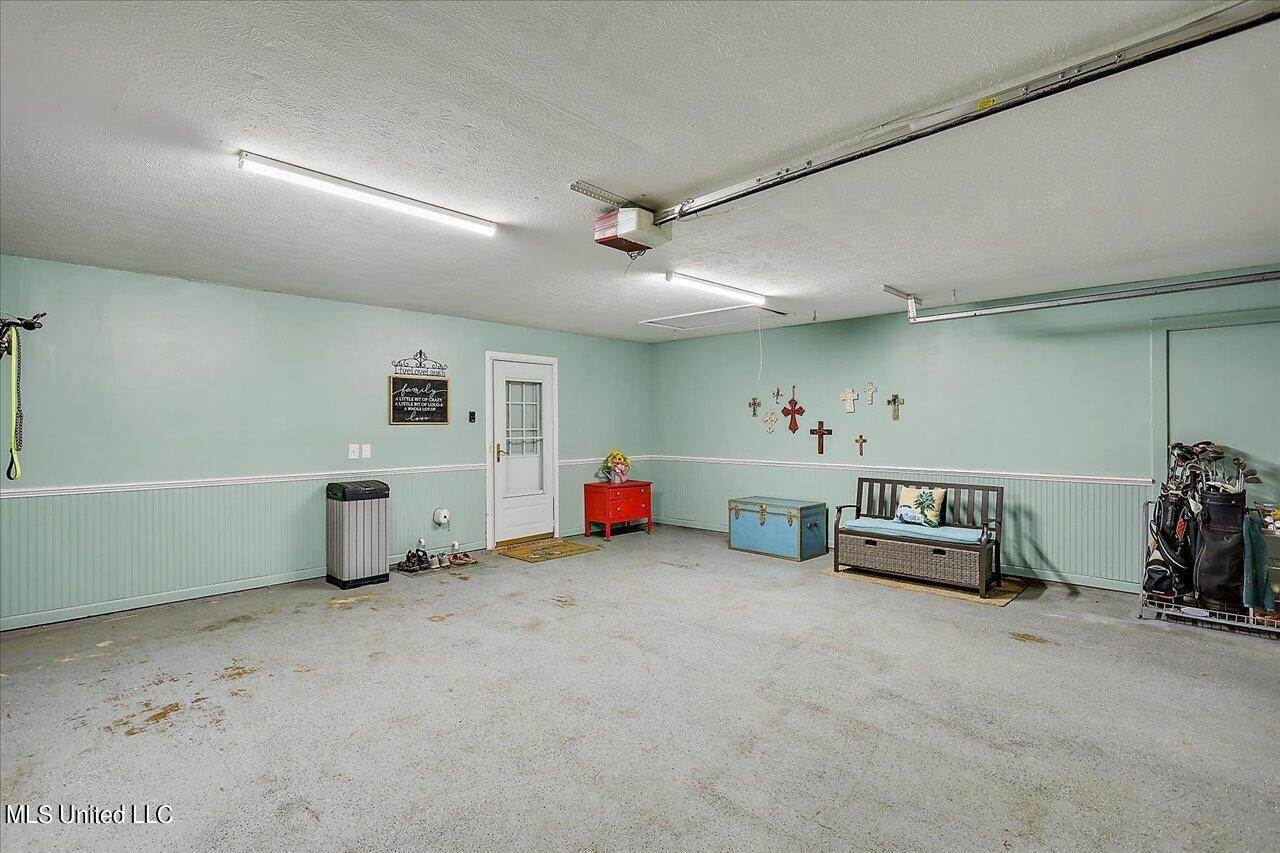 276 Springwood Drive, Terry, MS 39170