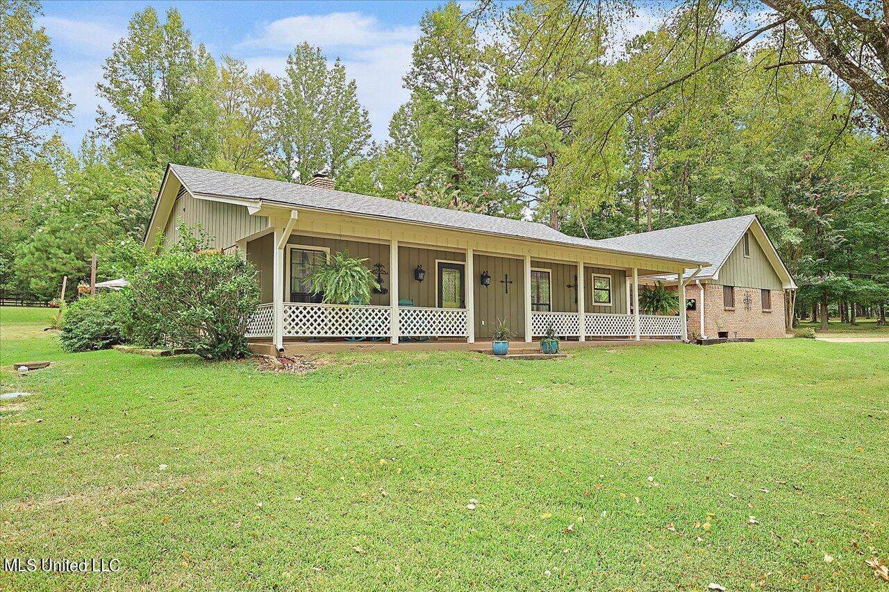 276 Springwood Drive, Terry, MS 39170
