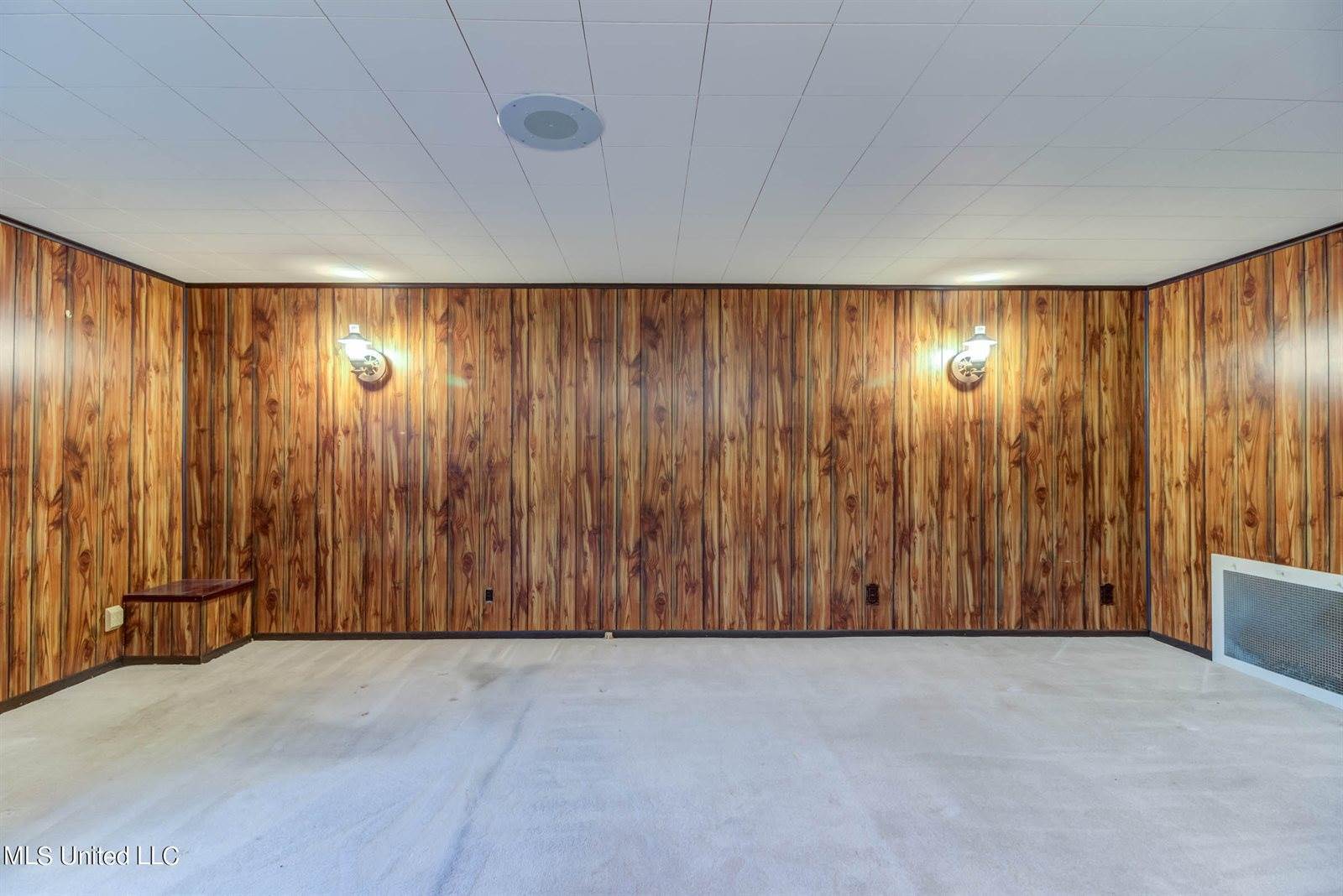 23 East Mchenry Road, McHenry, MS 39561