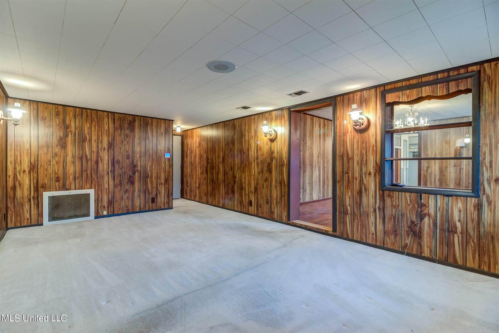 23 East Mchenry Road, McHenry, MS 39561