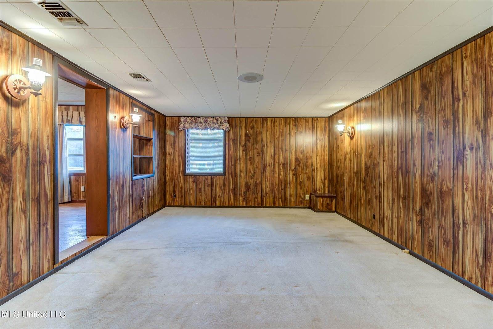 23 East Mchenry Road, McHenry, MS 39561