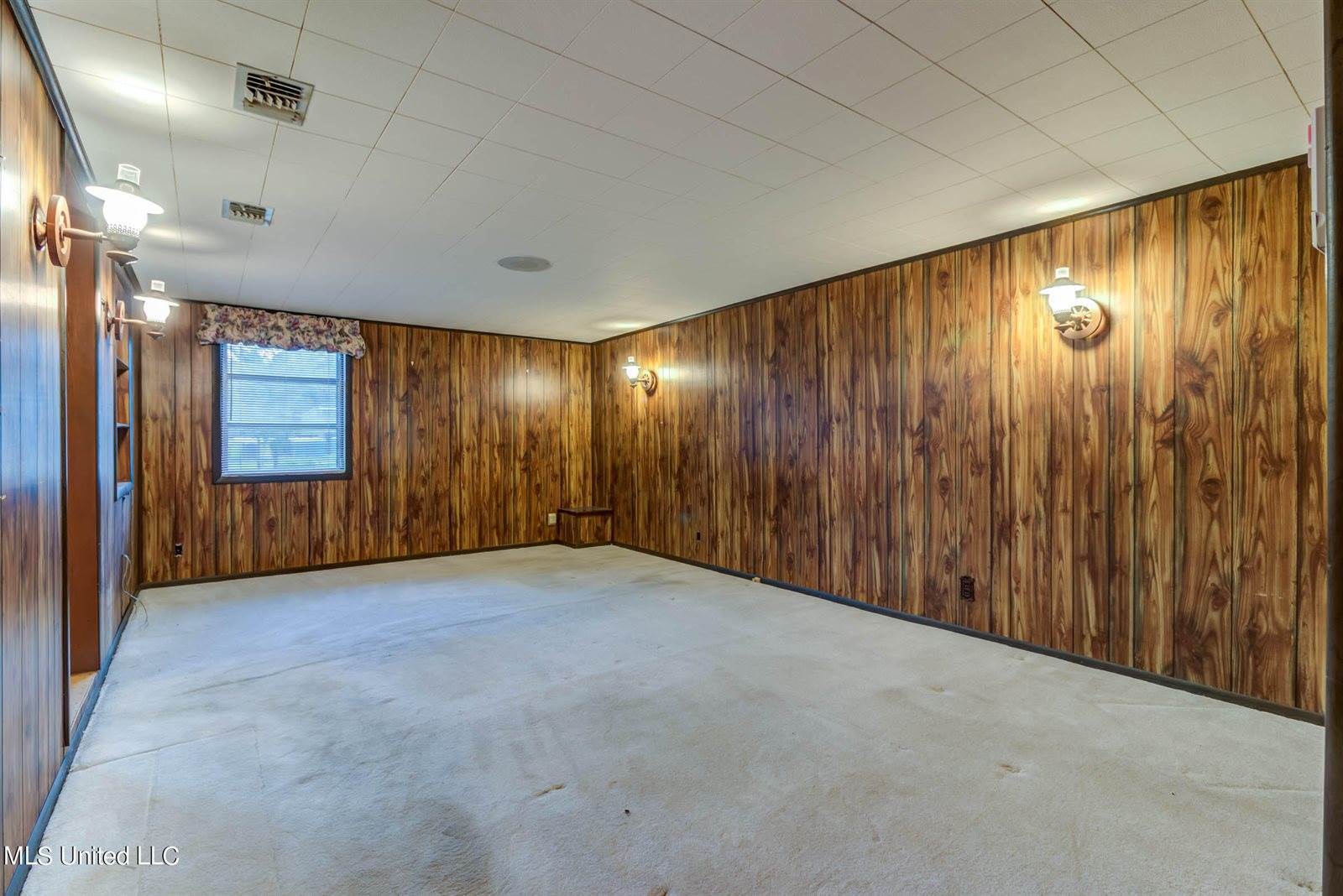 23 East Mchenry Road, McHenry, MS 39561