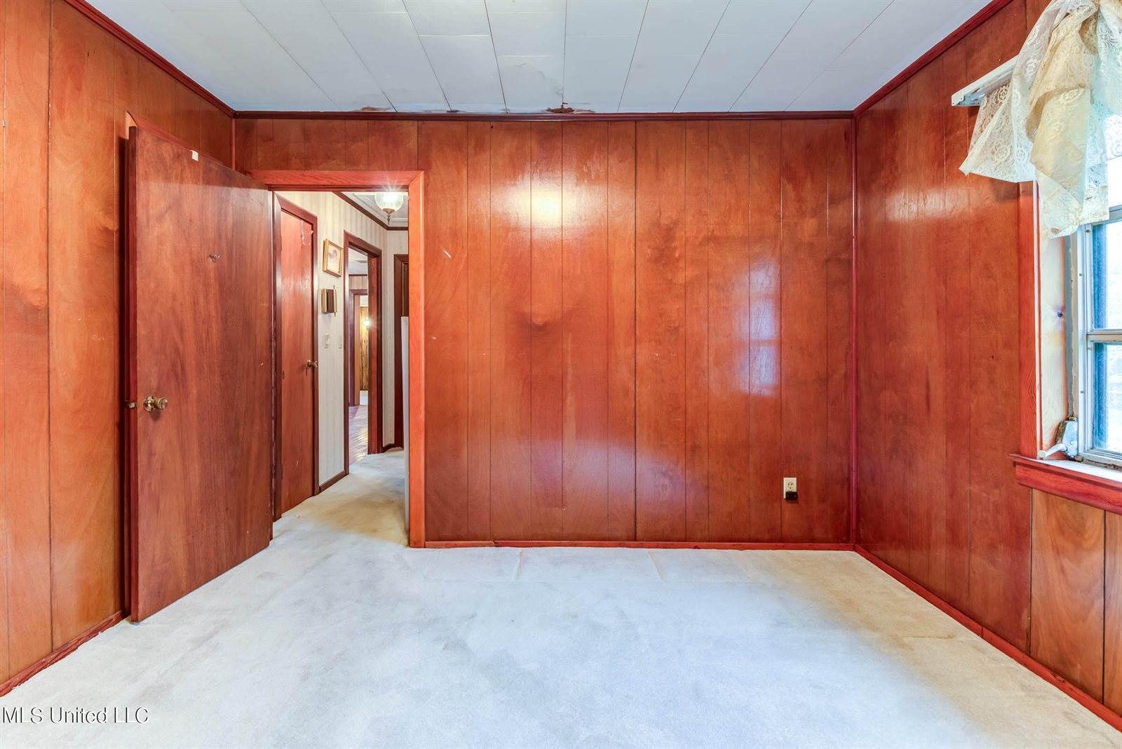 23 East Mchenry Road, McHenry, MS 39561