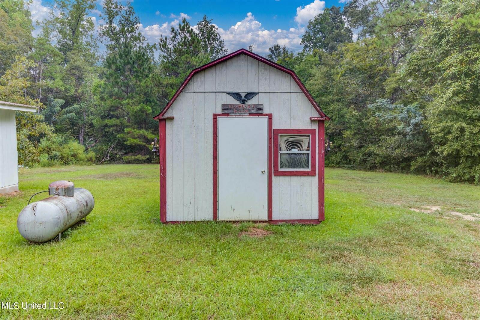 23 East Mchenry Road, McHenry, MS 39561