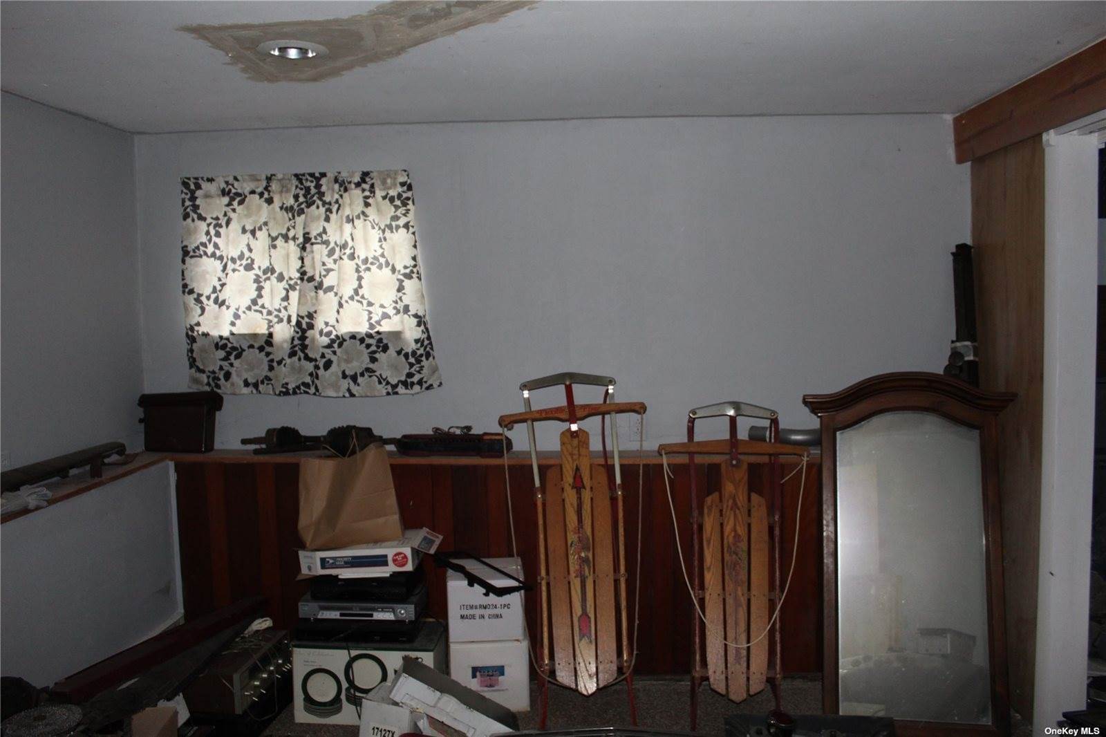 49 Circle Drive, Wheatley Heights, NY 11798