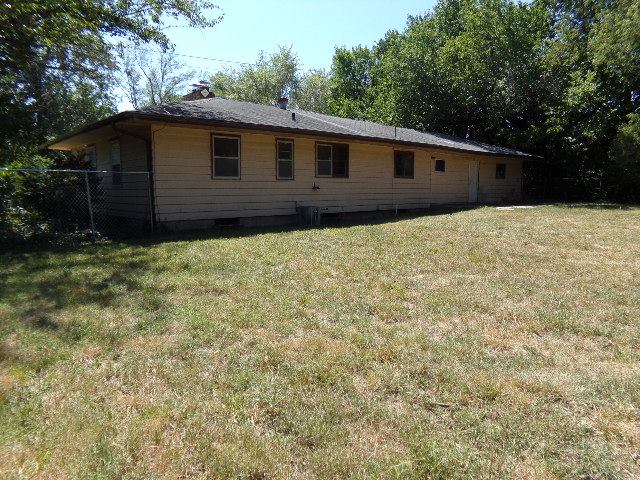 550 NW 62nd St, Topeka, KS 66617