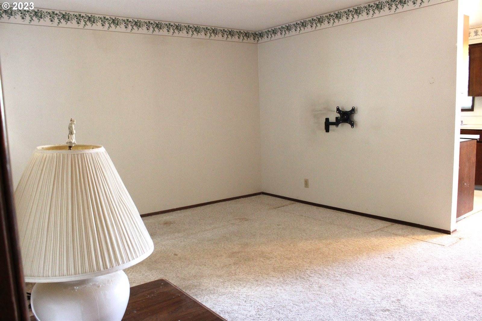 18625 SW Viking Ct, Aloha, OR 97007