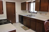 18625 SW Viking Ct, Aloha, OR 97007