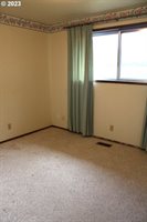 18625 SW Viking Ct, Aloha, OR 97007