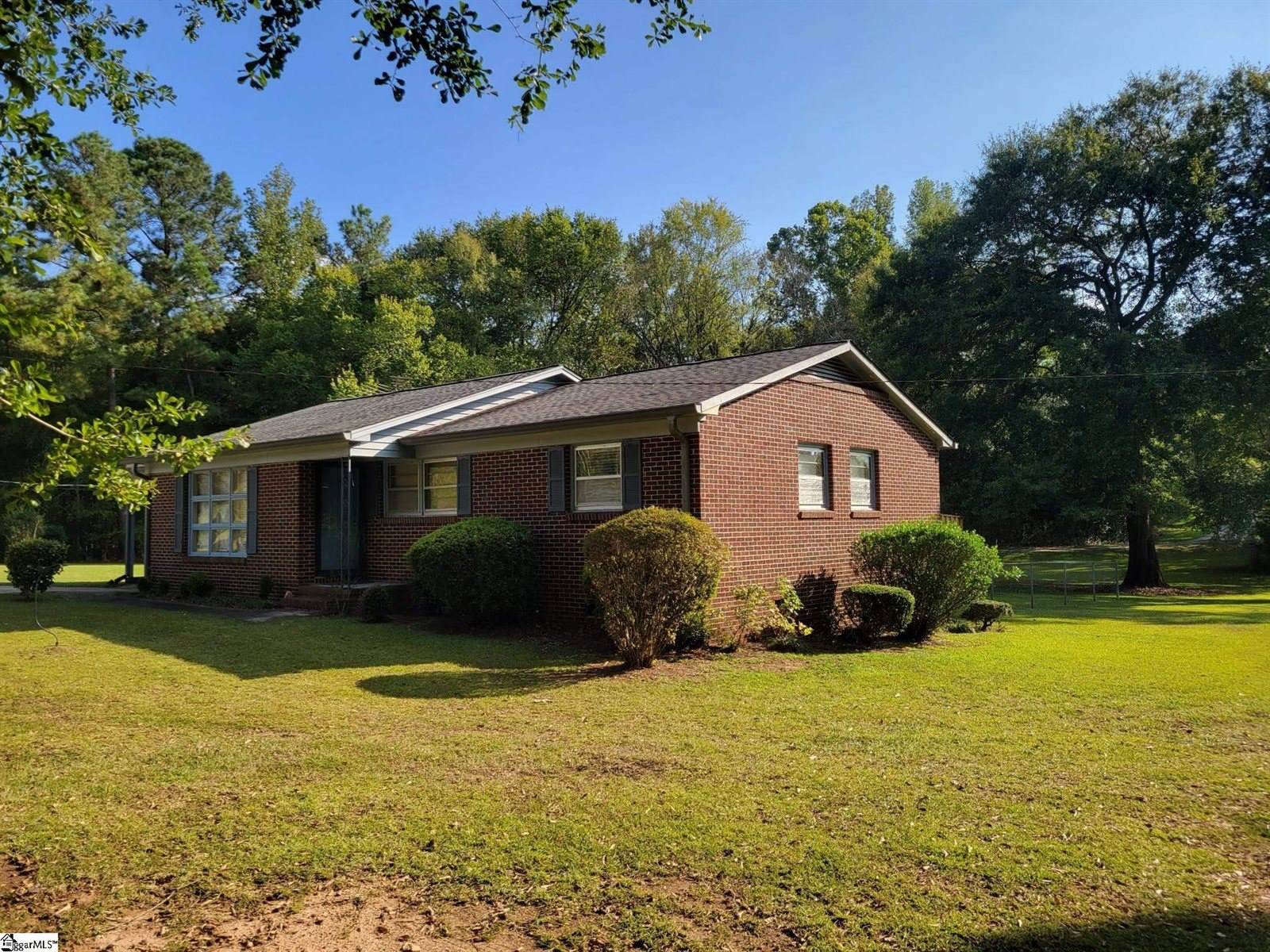 482 East Jerry, Laurens, SC 29360
