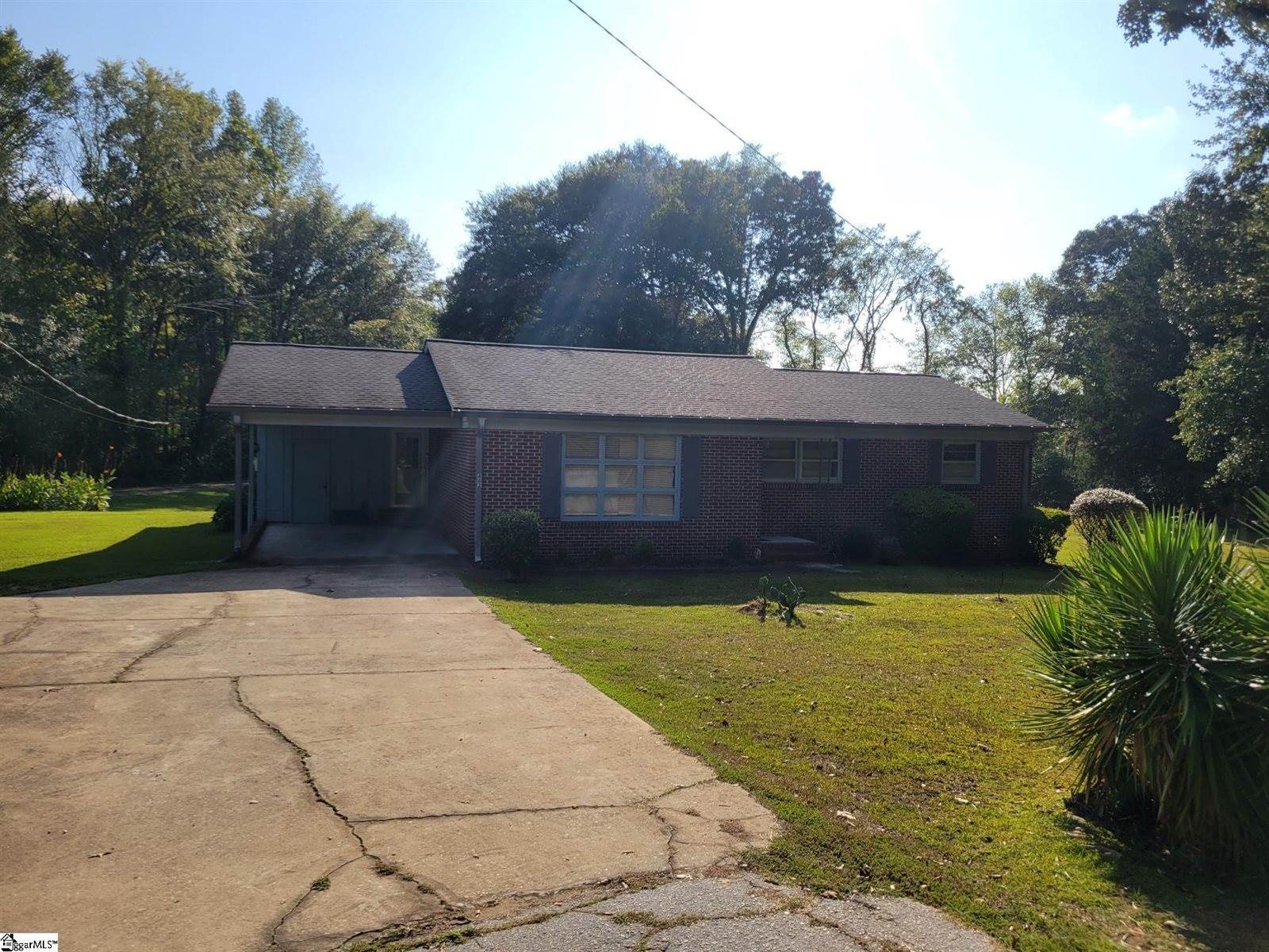 482 East Jerry, Laurens, SC 29360