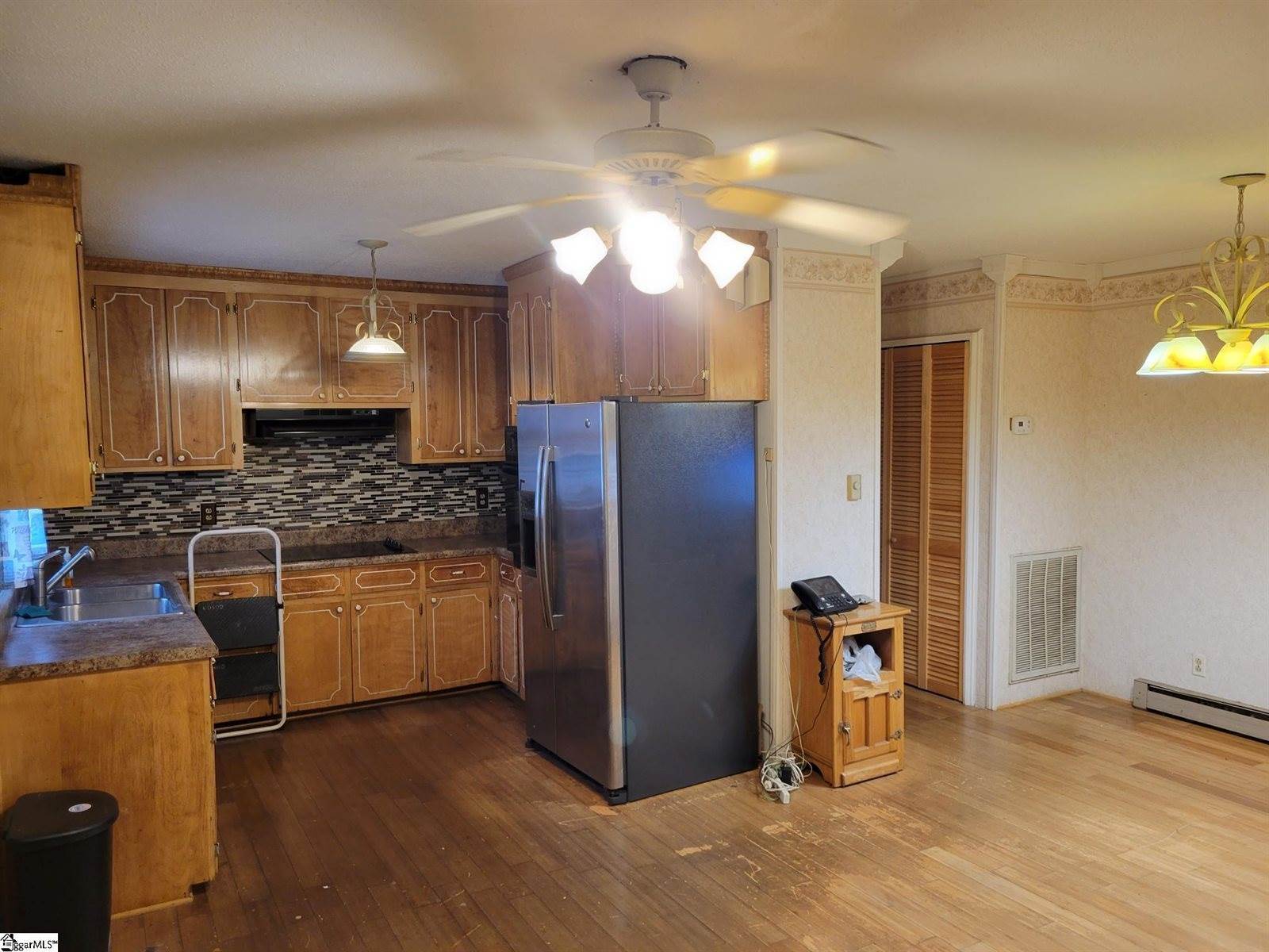 482 East Jerry, Laurens, SC 29360