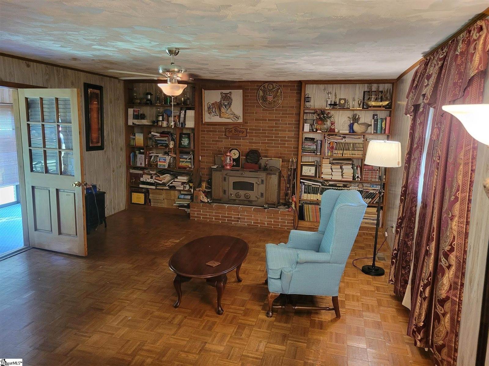 482 East Jerry, Laurens, SC 29360